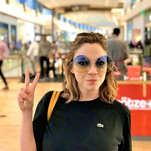 Meet your Posher, Natasha - Picture 1 of 1